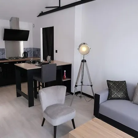 Anubis بيت للعطل سا يْليرْ دو ري